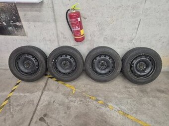 Plechové disky + zimné pneumatiky 185/60 R15