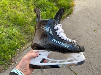 Hokejove Korcule Bauer Vapor Hyperlite 2