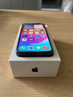 Predám veľmi zachovalý iPhone Xs s príslušenstvom.