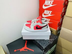 Nike Air Jordan 1 Low Siren Red, basketbal, tenisky, boty