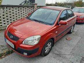 Kia Rio Sporty-sedan