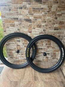 Bontrager LINE PRO 30 karbónové kolesa