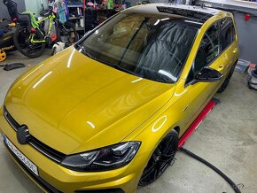 GOLF R 2017