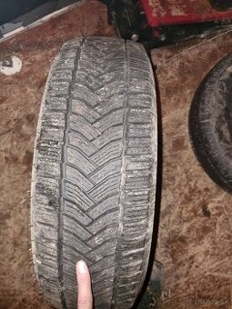 Pneumatiky na dodavku 195/70 R15C  2ks