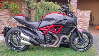 DUCATI DIAVEL 1200 CARBON