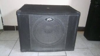 Aktívny reproduktor PEAVEY basový 200W