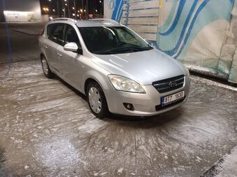 Prodám kia ceed sw 1.6crdi