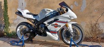 YAMAHA R1 r.v.2008