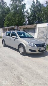 Predám Opel Astra 1.4 H benzin, rv. 2010 - 1