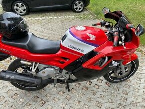 Honda cbr 600f