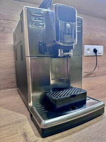 Plnoaotomatický kávovar Philips series 5000 - 1