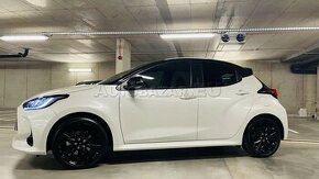 Toyota Yaris 1.5 Hybrid e-CVT Selection Style rok 2022 , DPH