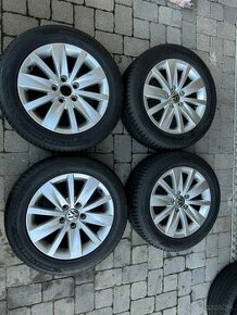 VW Passat 215/55R16 - 1