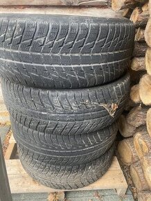 255/65 R17 Nokian zimne