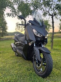 Yamaha x max 300 tech max