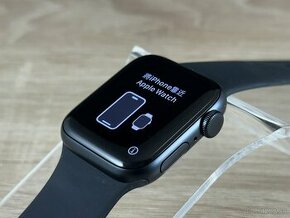 NOVÉ Apple Watch SE 40 mm GPS Midnight Aluminium + ZÁRUKA