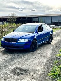 Rozpredam Škoda Octavia 2 1.9 TDi 77kw sedan pred facelift .