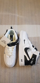 NIKE AIR FORCE 1 MID 07 WHITE BLACK