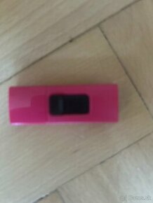 16Gb USB úplne novy