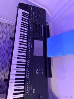 Yamaha Genos - 1