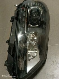 Pravý led bixenon VW Touran, Caddy 2011-2015