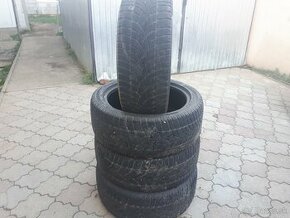 Predam preumatiky 235/45r19 zimne - 1