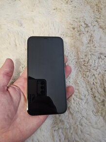 Iphone 12 pro 512gb vhodný ako darček