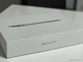 Apple MacBook Air 13' (Early 2015)