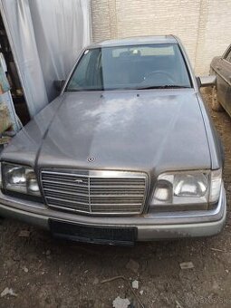 Mercedes w 124 250D