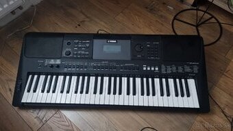 YAMAHA PSR E453