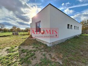 Nadštandardný 4izbový bungalov 160m2, kompletné IS, pozemok 