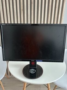 ASUS VG248 QE - 144hz gaming monitor