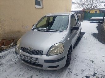 TOYOTA YARIS 1.0 benzín