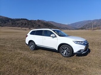 Mitsubishi Outlander 7miestne