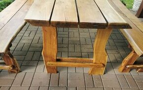 Masívny stôl a lavice - 1