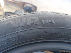 predam zimne pneumatiky Nokian wr d4.205/55 r16.dezen 5mm.ce