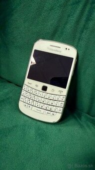 Blackberry 9900 Bold white