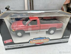 1995 Dodge Ram 2500 1:18 Ertl