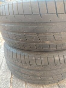 235/35 r19 letné pneumatiky - 1