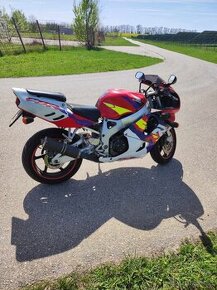 Honda CBR 900 rr