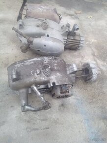 Motor Jawa 555