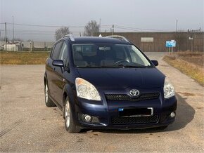 Toyota Corollu verso