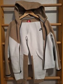 Suprava Nike Sportswear Tech Fleece Windrunner