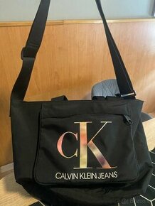 Calvin klein taska