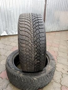 Predám 2ks preumatiky 215/50r17 zimne