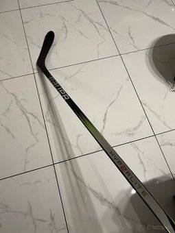 Hokejka Bauer vapor hyperlite 2