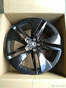 19" originál alu ŠKODA model PROTEUS 100 % stav.