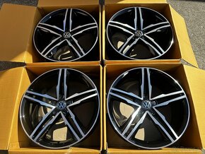 NOVE DISKY MAM 5X112 R19 8J ET42 SKODA SEAT VW AUDI - 1