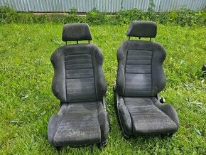 Lancia Delta HF  Predne sedadla v alcantare RECARO