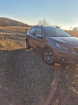 Peugeot 2008 STYLE 1.2 Benzín PureTech 82k